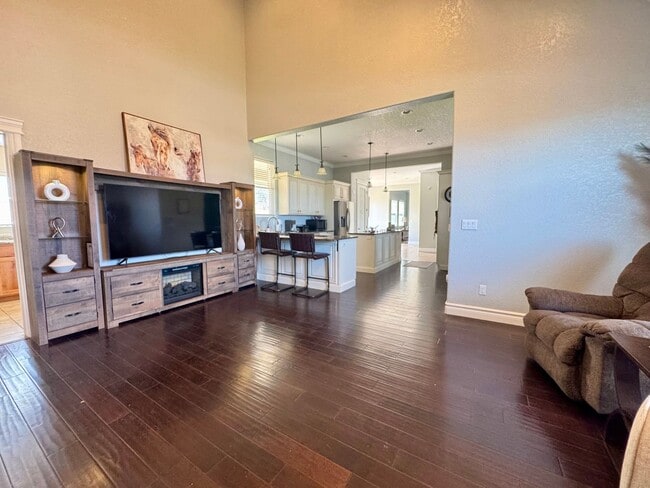 Photo - 130 Ridge Dr Unidad Master Room 1