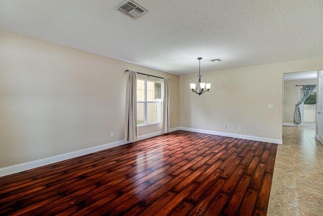 Photo - 142 Wilson Bay Ct