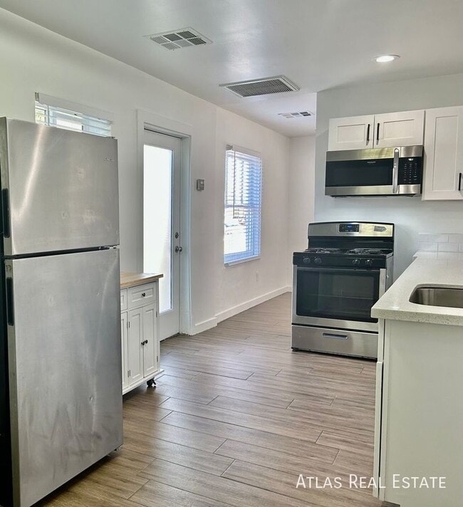 Photo - 1606 W Taylor St Unit B
