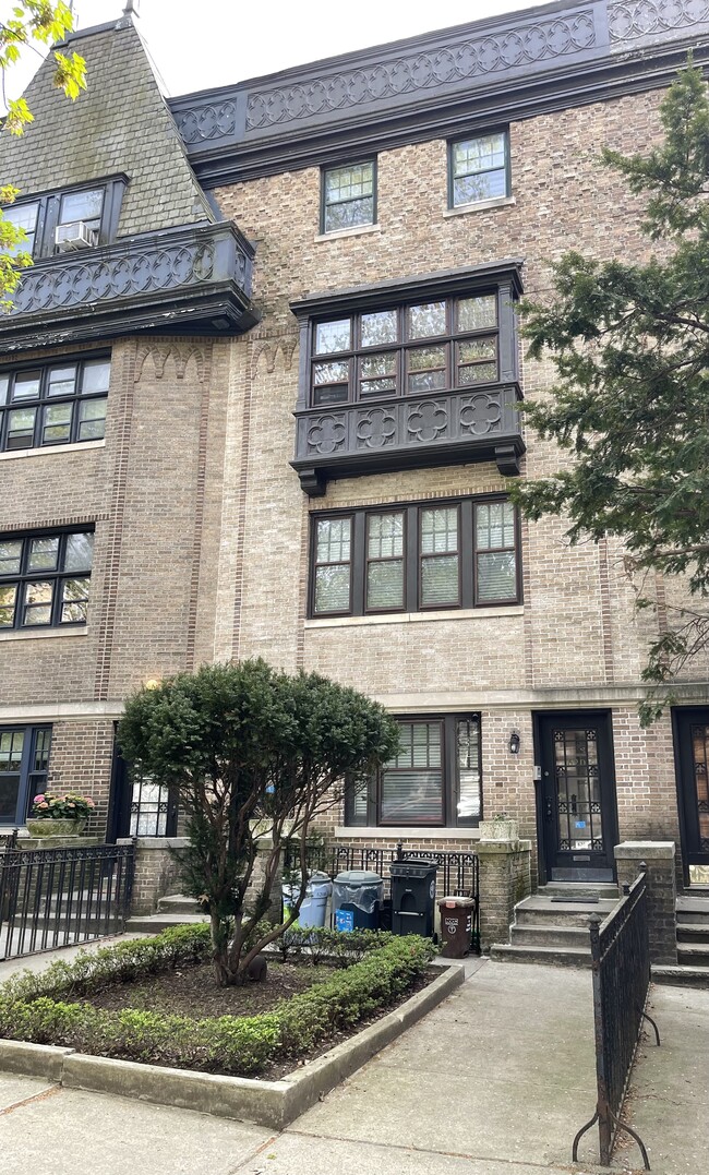 Photo - 620 3rd St Apartments Unit A