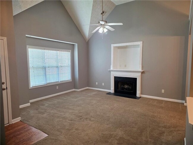 Photo - 307 Providence Dr