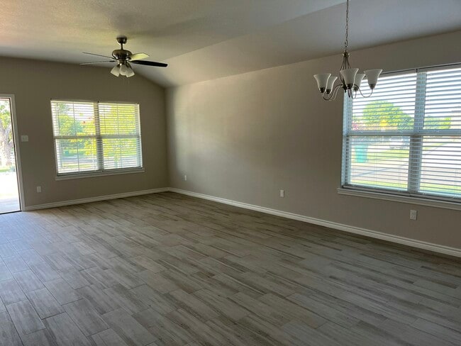 Photo - 340 Arnold Dr