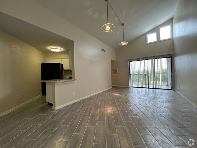 Building Photo - Fully Renovated 2 Bedroom 2 Bathroom Ventu... Unit U-7 Rental