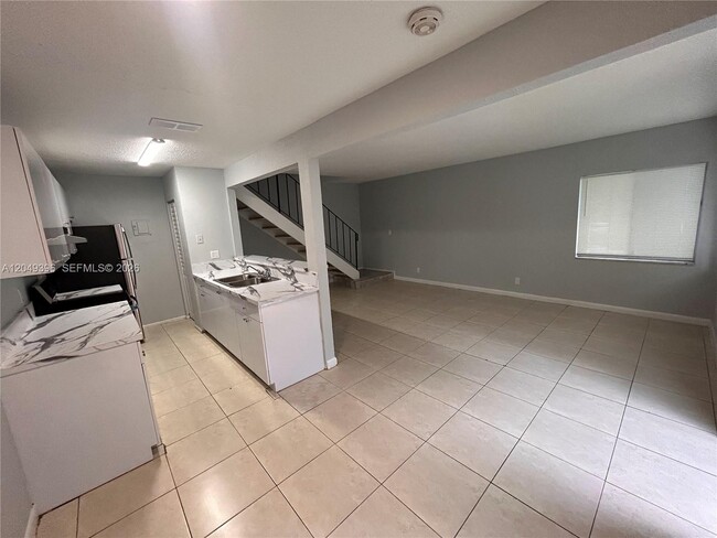 Photo - 1530 S Congress Ave Unit 2