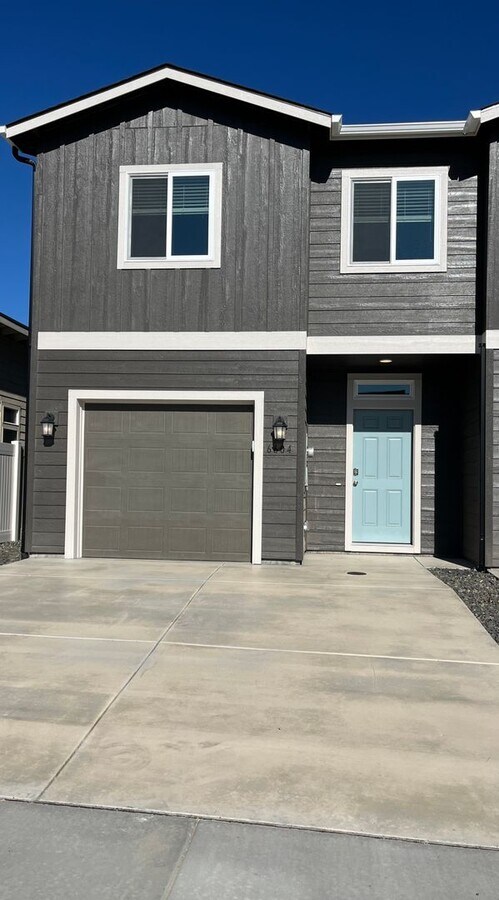 Brand New Corner Townhome! - Brand New Corner Townhome!