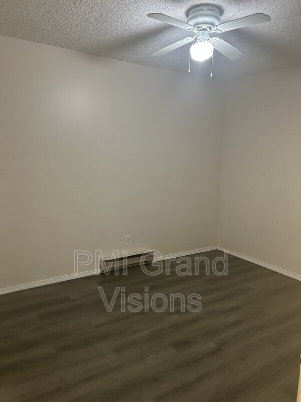 Photo - 24 W Buchanan Ave Unit 10