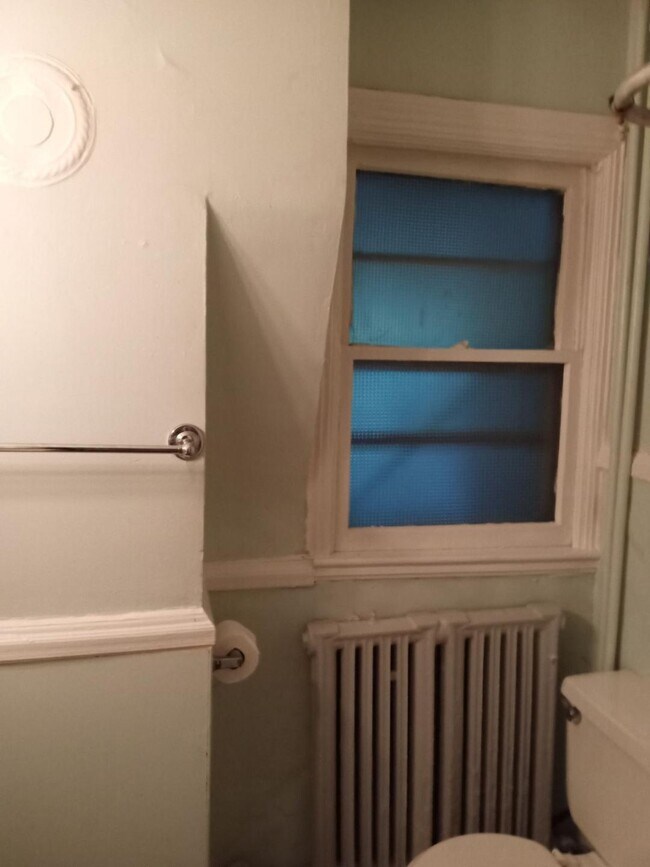 Photo - 404 Birr St Unidad 2