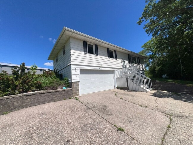 Photo - Spacious 3-bed, 2-bath Single Family Home!