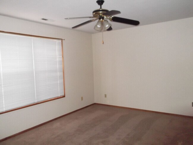 Photo - 2205 Vail Way