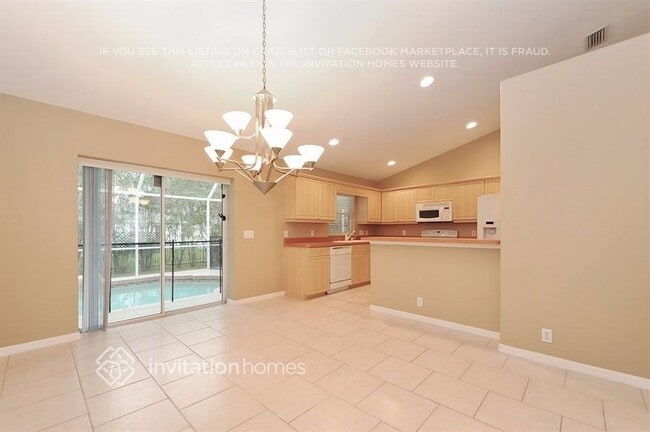 Photo - 5915 32nd St E