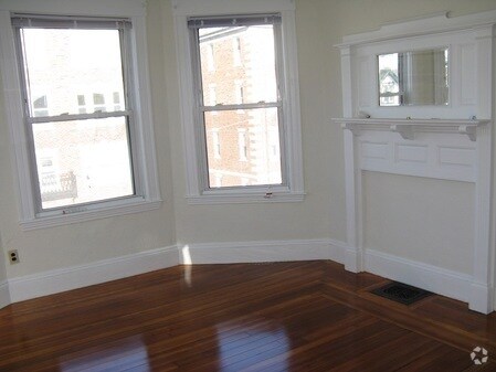 Building Photo - 50 Dover St Unit 2 Rental