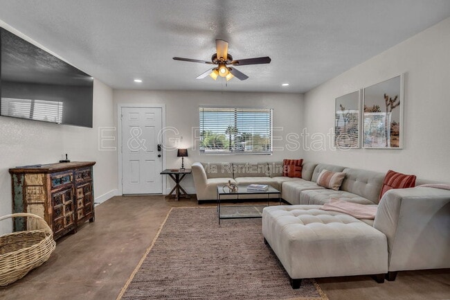 Photo - 1207 W 15th St