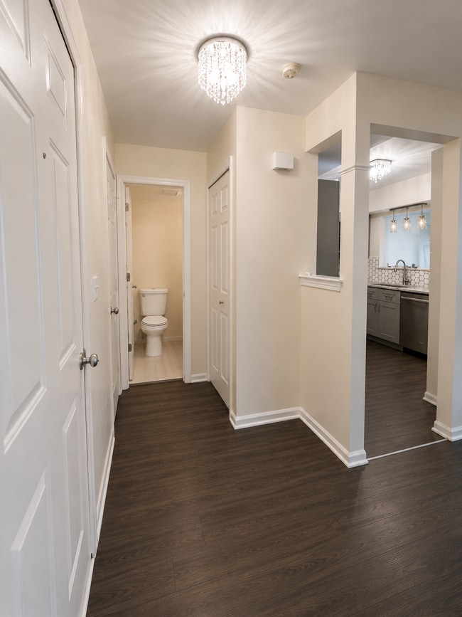 43584 Yorkville Dr