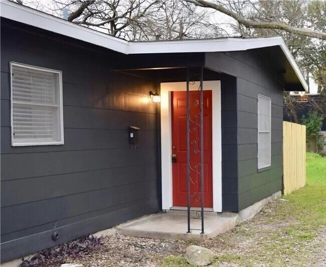 Photo - 607 Nelray Blvd