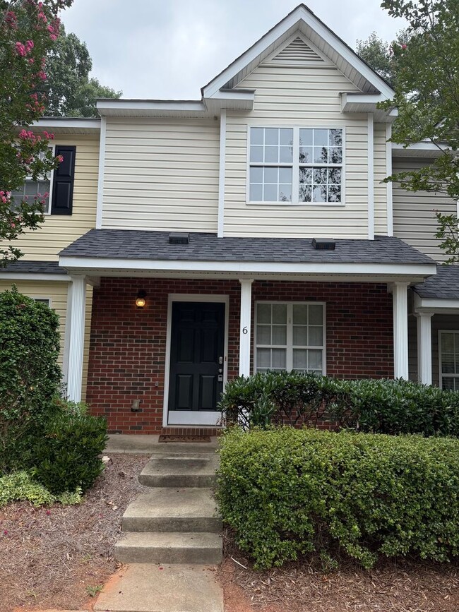 Building Photo - Rachels Keep Townhome