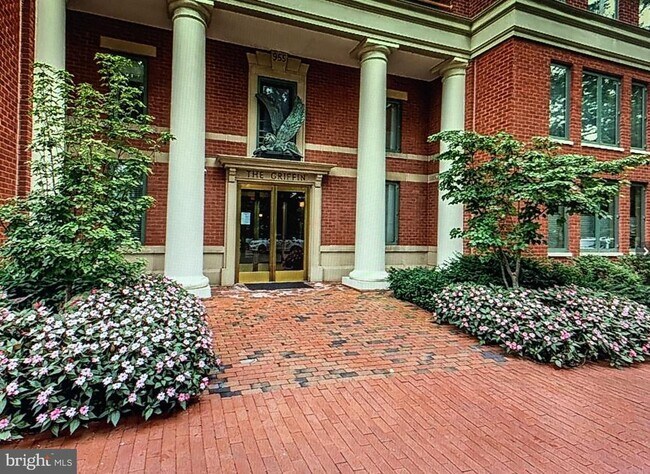 Photo - 955 26th St NW Unit 506