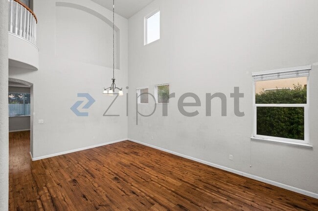 Photo - 1137 St Croix Way