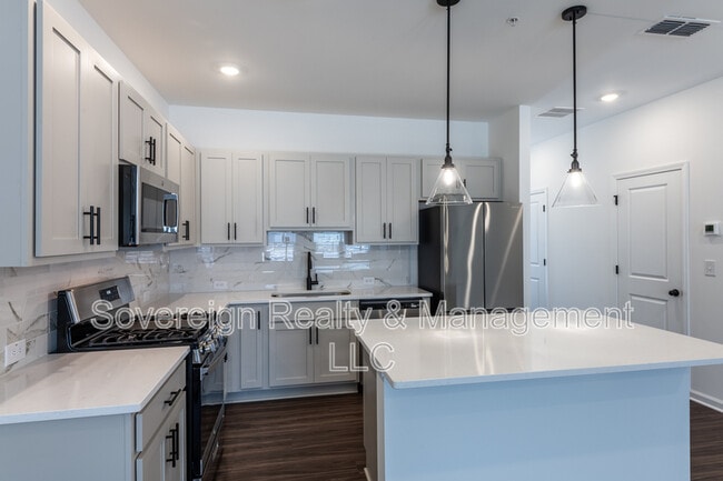 Photo - 5542 Highland St