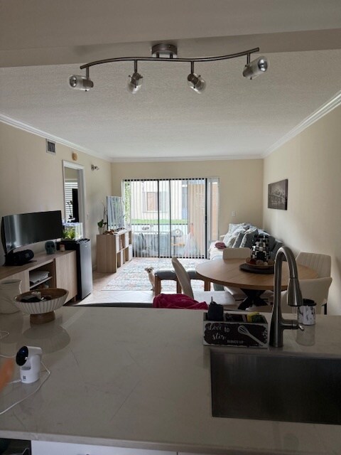 Building Photo - 21954 Tidewater Terrace Unit F103