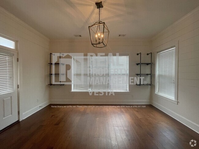 Building Photo - 449 New St Rental