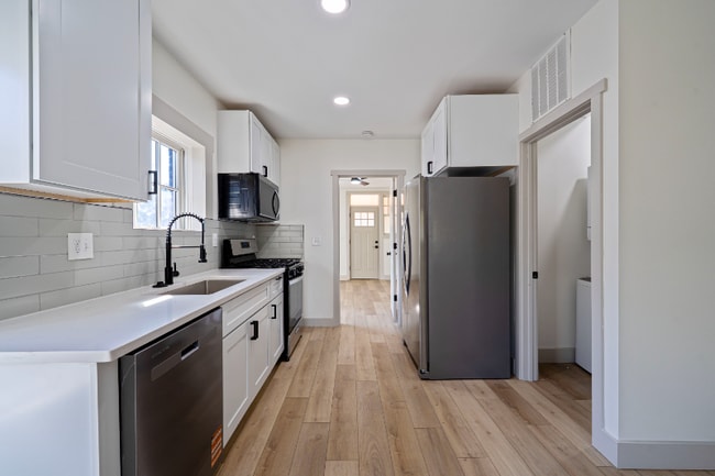 Photo - 605-607-607 S Champion Ave Unidad 607 1-2