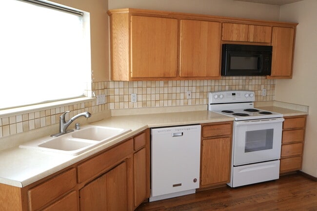 Photo - Move In Ready Near UNM and Nob Hill!! This won't last long!