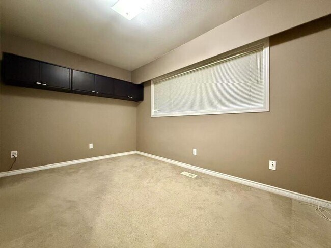 Photo - 3 bedroom in Coquitlam BC V3K 4A6