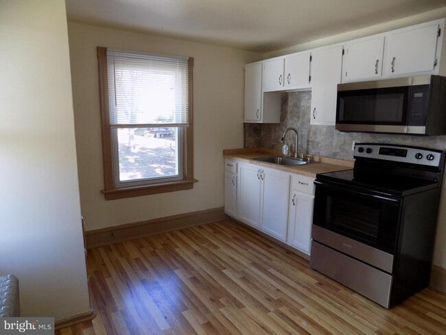 Photo - 53 Sunset Ave