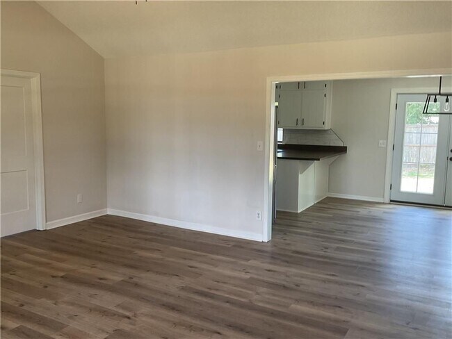 Photo - 2452 Kilgore Rd