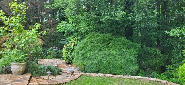 2280 Chelmsford Ct