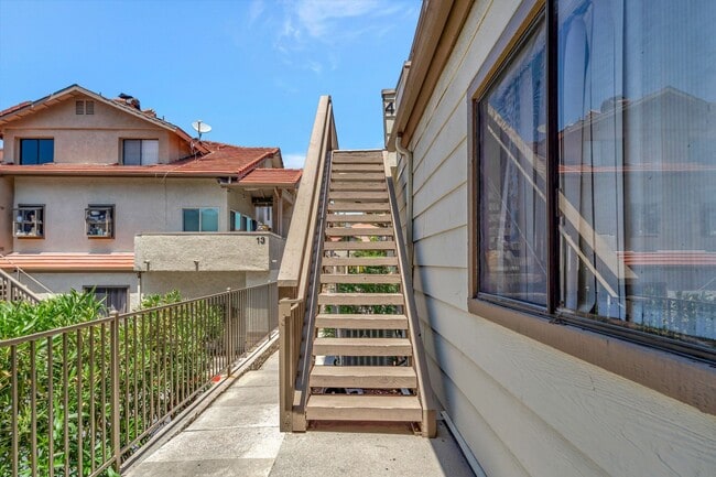 Photo - Thousand Oaks- Three Bedroom Condo