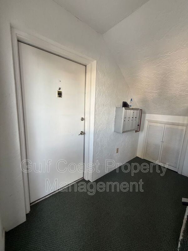Photo - 7035 Cedarhurst Dr Unidad Apt 1