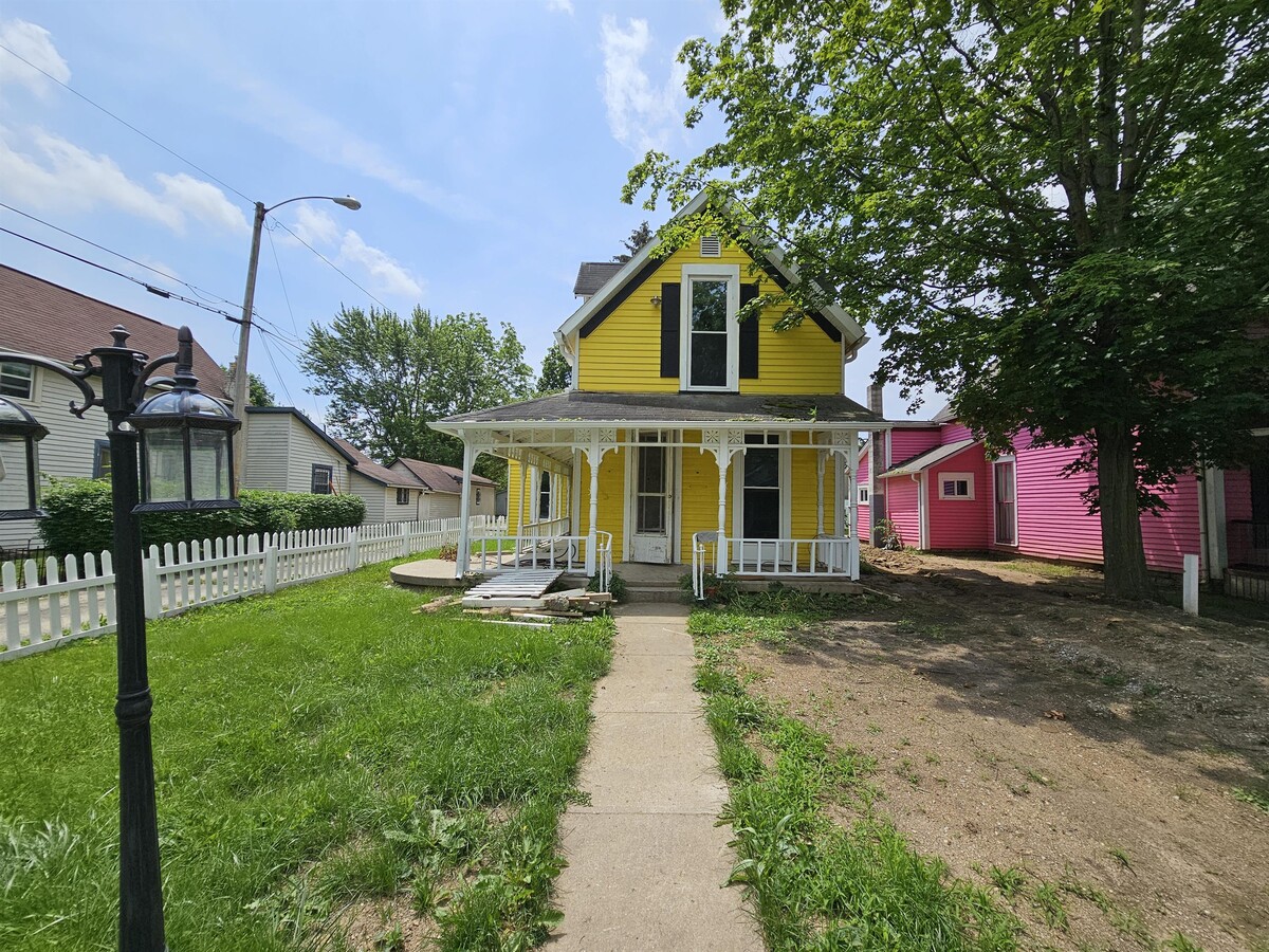Photo - 521 W 9th St House