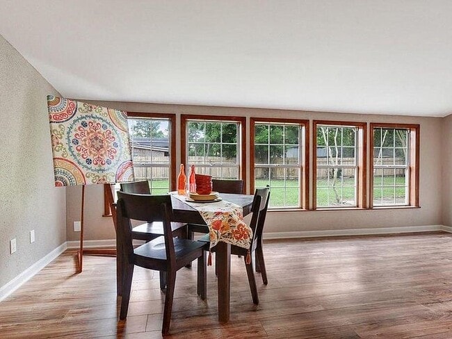 Photo - 162 Grand Ave