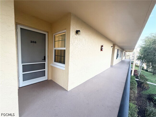 1087 Forest Lakes Dr Unit 306