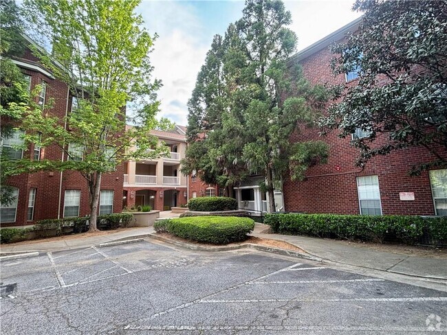 Building Photo - 5641 Roswell Rd Unit 310 Rental