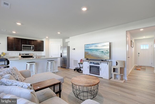 Photo - 134 Charming Frst Ave