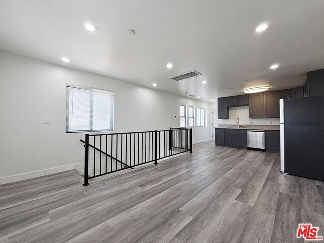 Photo - 4112 Normandie Ave