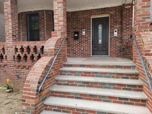 Photo - 312 E 5th St