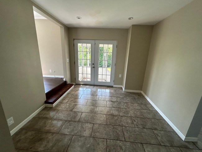 Photo - 995 Brodhead Rd