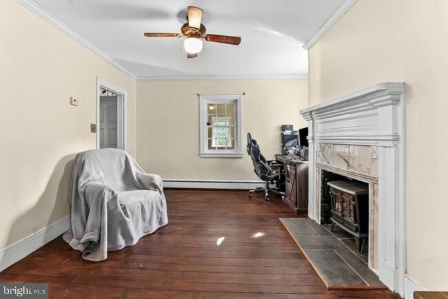 Photo - 990 Chesterville Rd