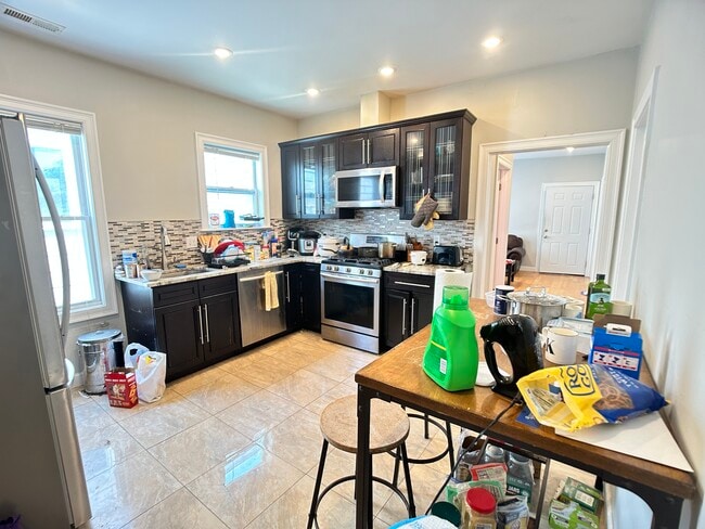 Photo - 73 Newbury St Apartments Unit 2