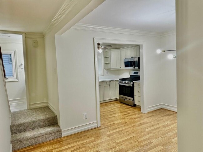 Photo - 835 Glendale Terrace NE