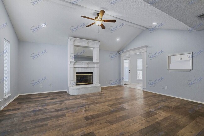 Photo - 1820 Overland St