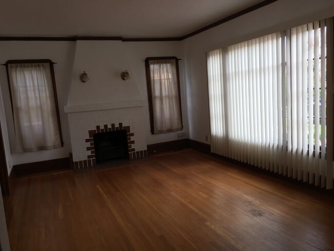 Photo - 918 Ramona Ave