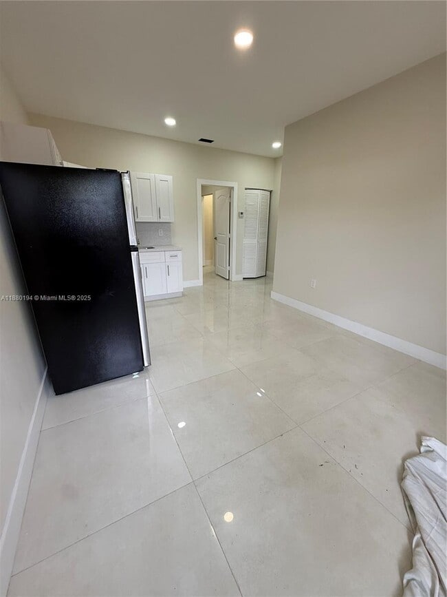 Photo - 559 NW 2nd St Unidad 1