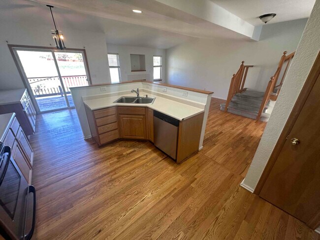 Photo - 7400 W Coal Mine Ave