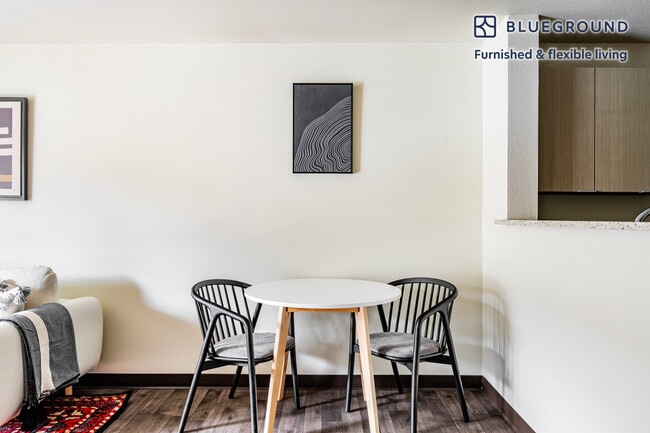 Photo - 4760 21st Ave NE Unidad FL3-ID864