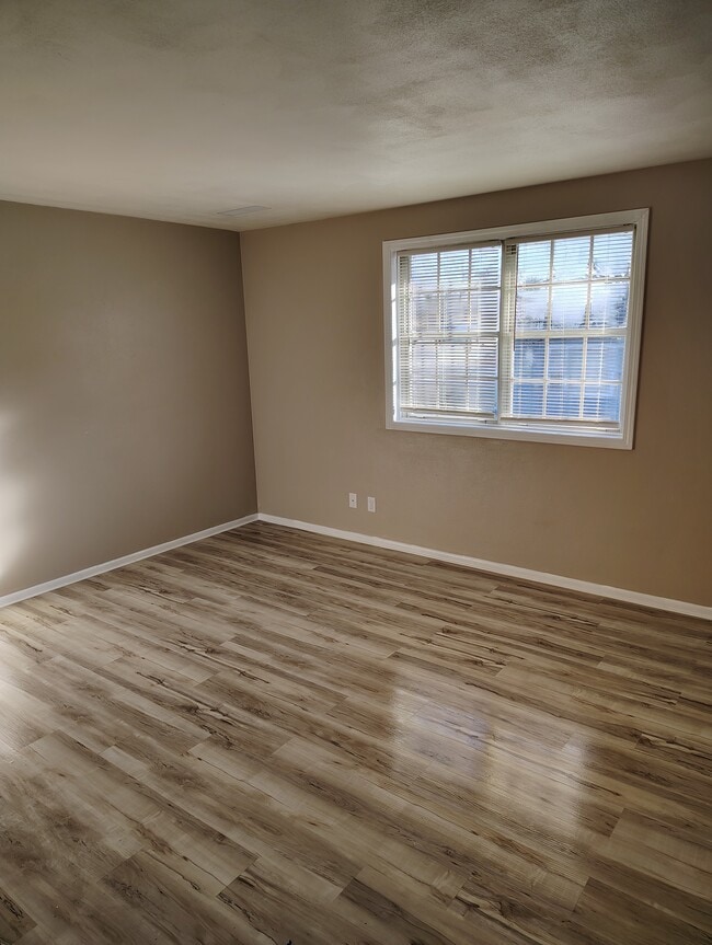 Photo - 1353 N 2nd St Unidad 4