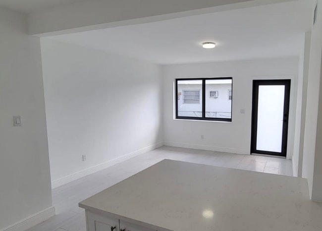 Photo - 2465 NW 35th St